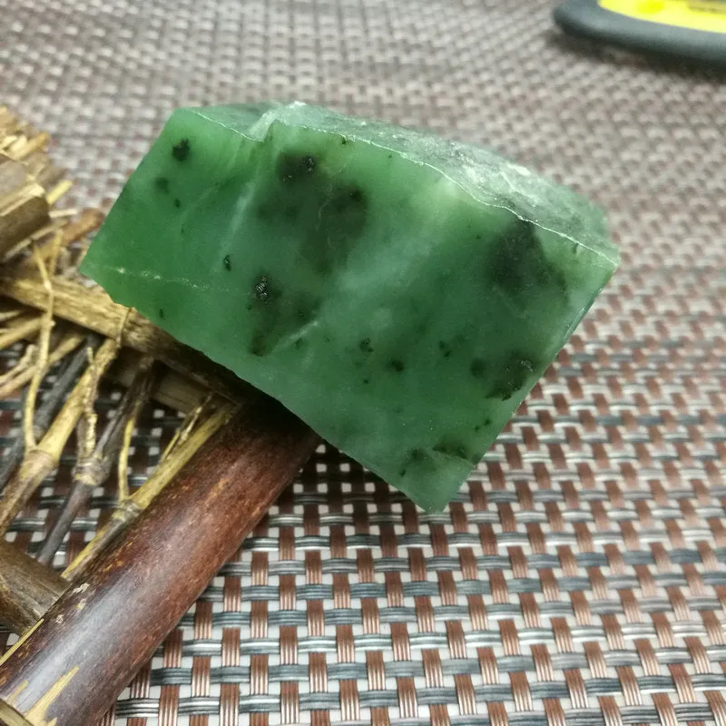 Natural Kunlun Jade Rough Nephrite Raw (438g,6.5X5.8X4cm)