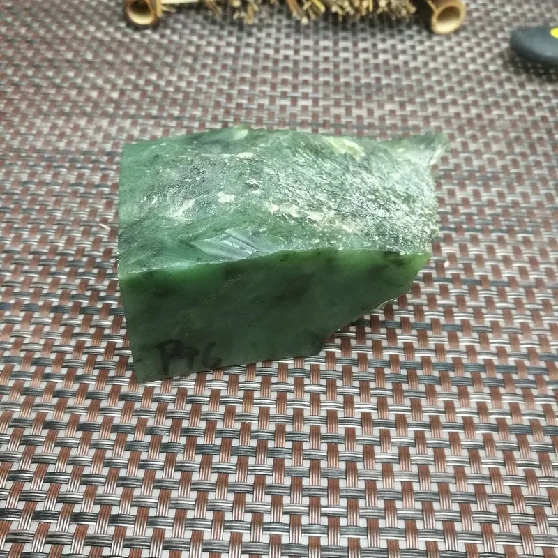 Natural Kunlun Jade Rough Nephrite Raw (438g,6.5X5.8X4cm)