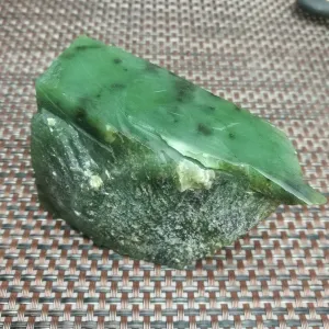 Natural Kunlun Jade Rough Nephrite Raw (438g,6.5X5.8X4cm)