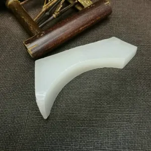 Natural Kunlun Jade Rough Nephrite Raw (45g, 6x3.3x1.3cm)