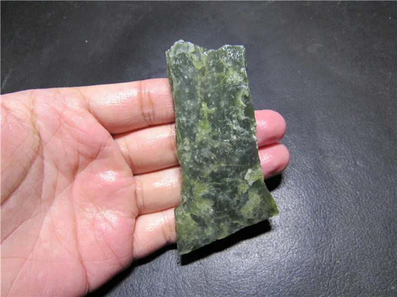 Natural Kunlun Jade Rough Nephrite Raw (48.46g, 85X42X8mm)