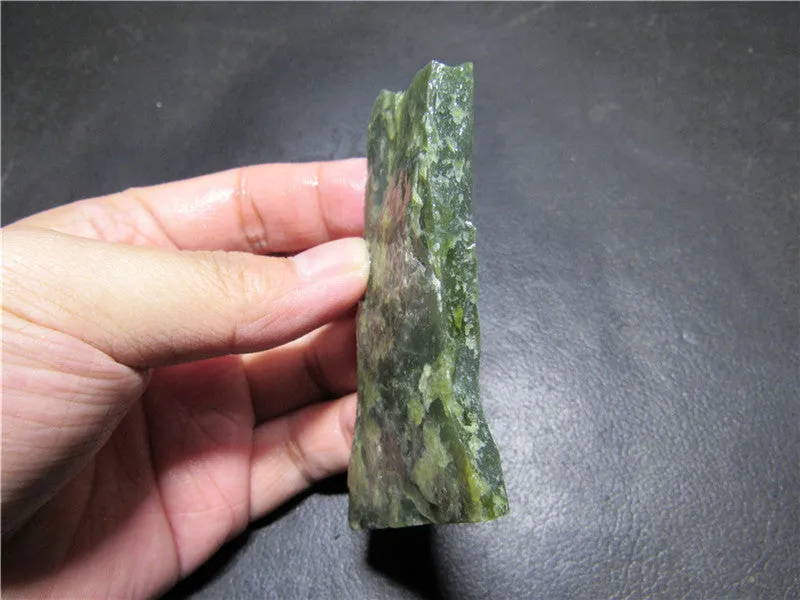 Natural Kunlun Jade Rough Nephrite Raw (48.46g, 85X42X8mm)