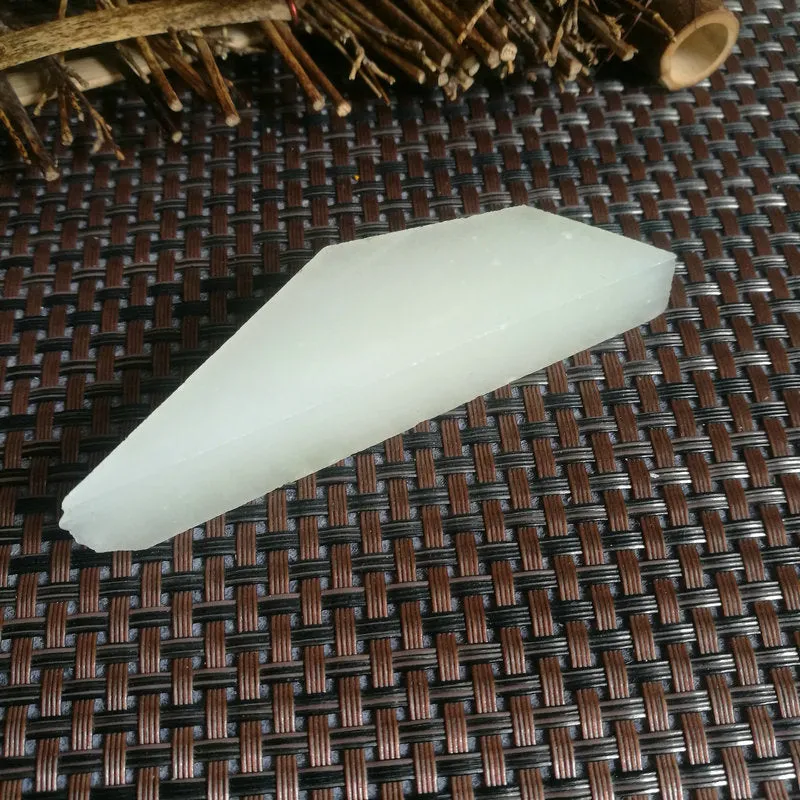 Natural Kunlun Jade Rough Nephrite Raw (52g,8.5X2.3X1.5cm)