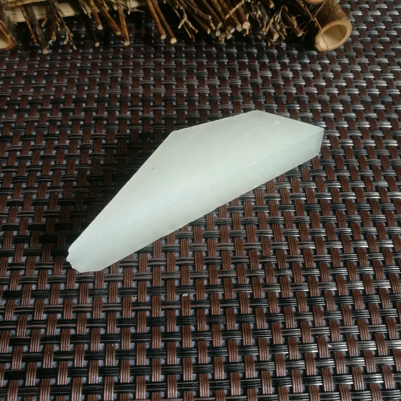 Natural Kunlun Jade Rough Nephrite Raw (52g,8.5X2.3X1.5cm)