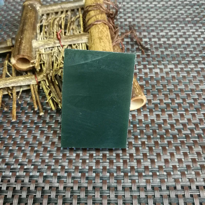 Natural Kunlun Jade Rough Nephrite Raw (5.5X4X0.8cm)