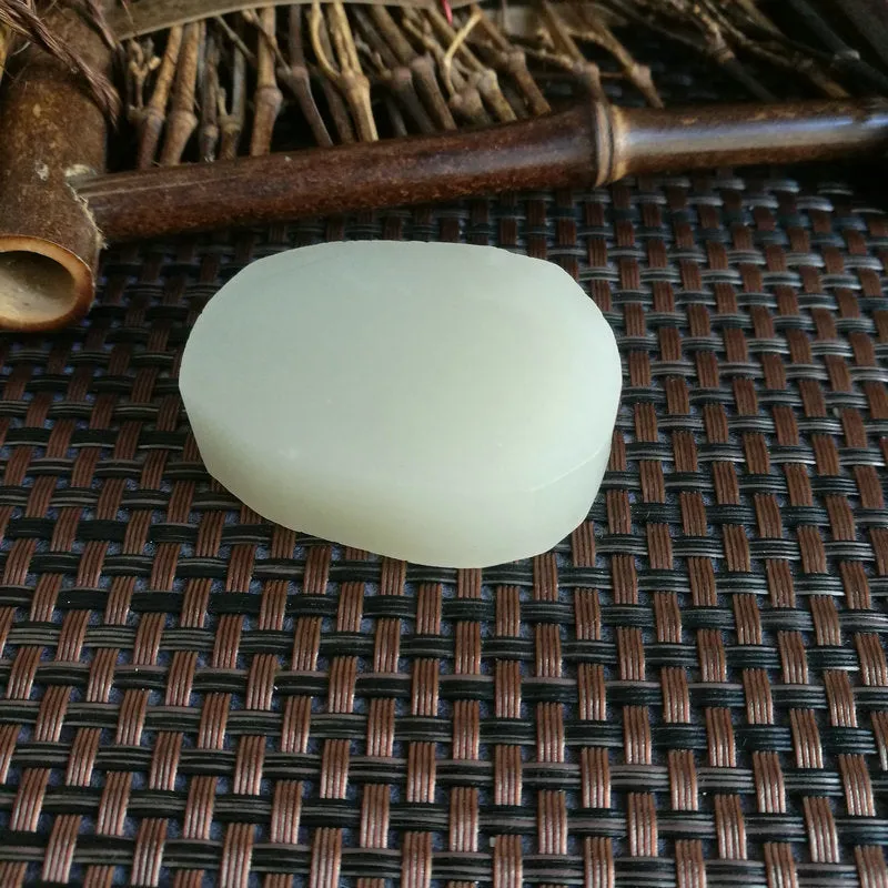 Natural Kunlun Jade Rough Nephrite Raw (57g,4.7X3.7X1.4cm)