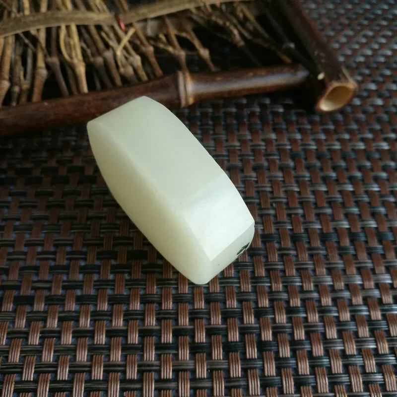Natural Kunlun Jade Rough Nephrite Raw (57g,4.7X3.7X1.4cm)