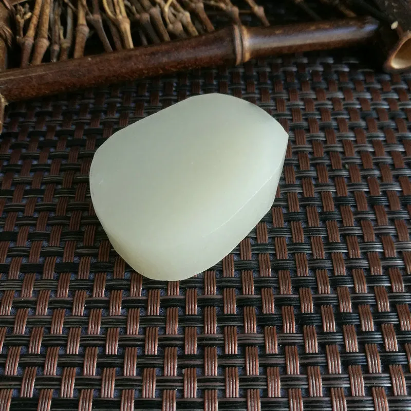 Natural Kunlun Jade Rough Nephrite Raw (57g,4.7X3.7X1.4cm)