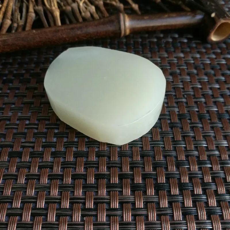Natural Kunlun Jade Rough Nephrite Raw (57g,4.7X3.7X1.4cm)
