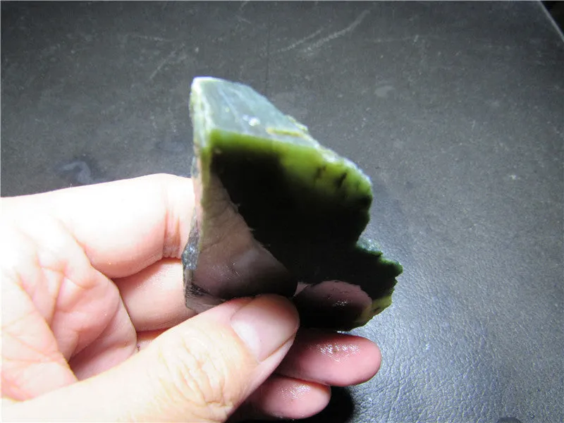 Natural Kunlun Jade Rough Nephrite Raw (60.84g, 67X47X20mm)