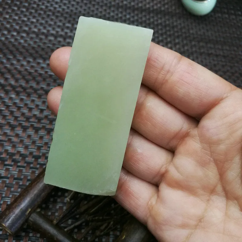 Natural Kunlun Jade Rough Nephrite Raw (65g, 7X2.8X1cm)