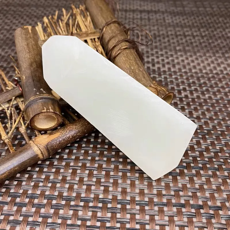 Natural Kunlun Jade Rough Nephrite Raw (81g,8.1X2.8X1.8cm)