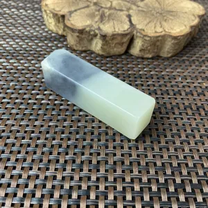 Natural Kunlun Jade Rough Nephrite Raw (82g,7.5X1.8X1.9cm)