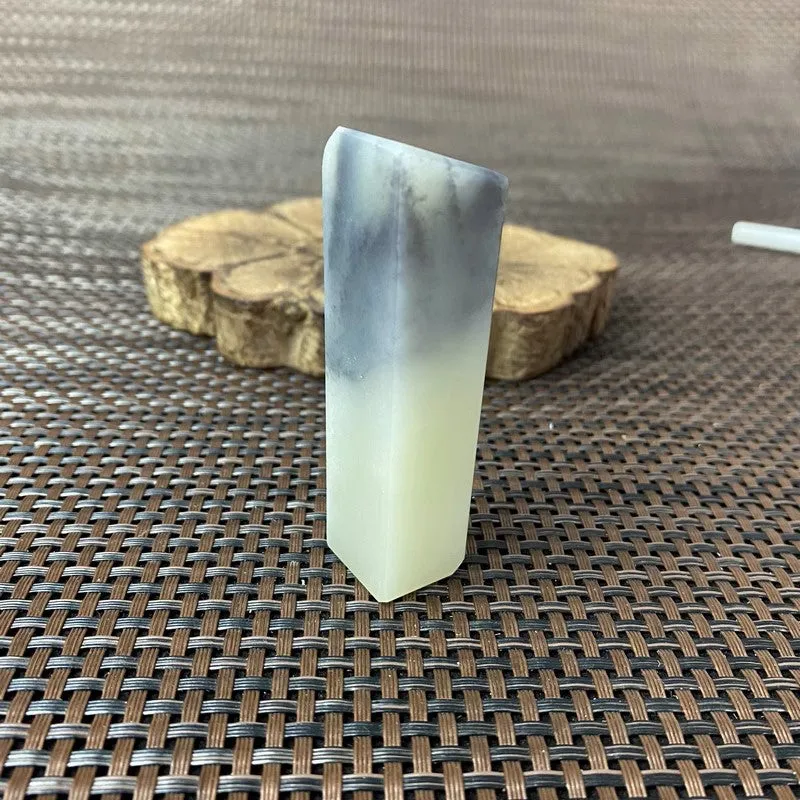 Natural Kunlun Jade Rough Nephrite Raw (82g,7.5X1.8X1.9cm)