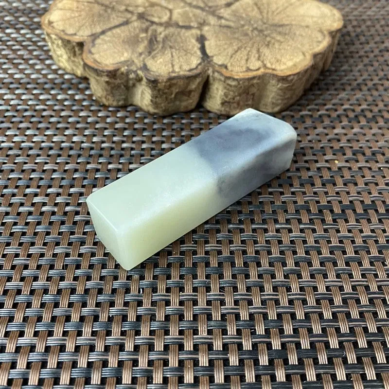 Natural Kunlun Jade Rough Nephrite Raw (82g,7.5X1.8X1.9cm)