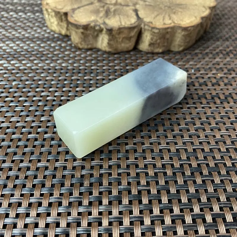 Natural Kunlun Jade Rough Nephrite Raw (82g,7.5X1.8X1.9cm)