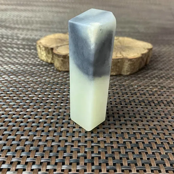 Natural Kunlun Jade Rough Nephrite Raw (82g,7.5X1.8X1.9cm)