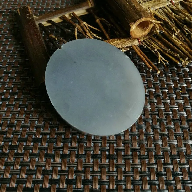 Natural Kunlun Jade Rough Nephrite Raw (85g,5.6X4.9X1.3cm)