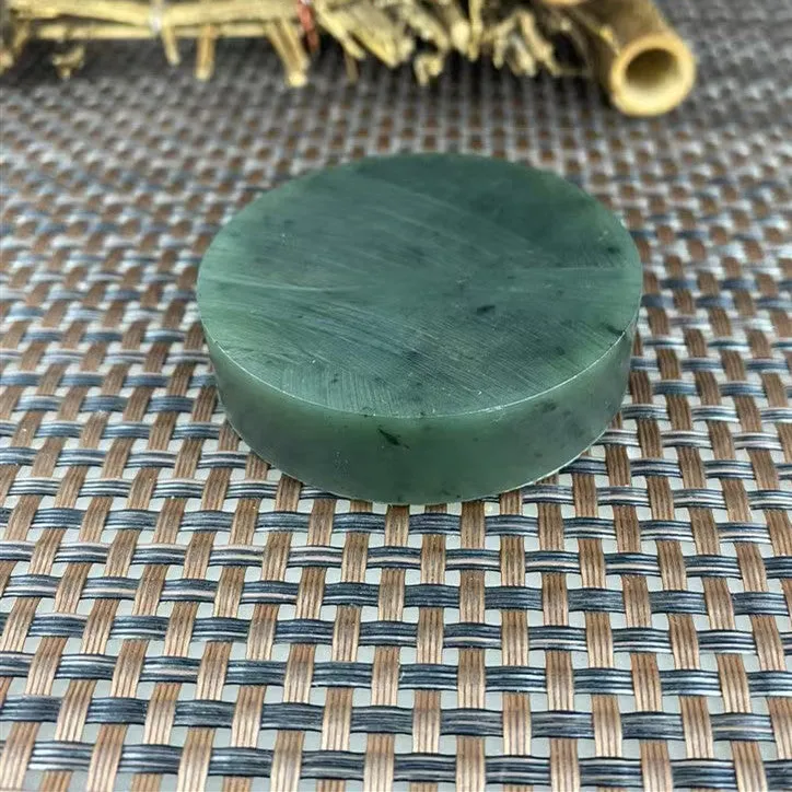 Natural Kunlun Jade Rough Nephrite Raw (87g,5.2X1.4cm)
