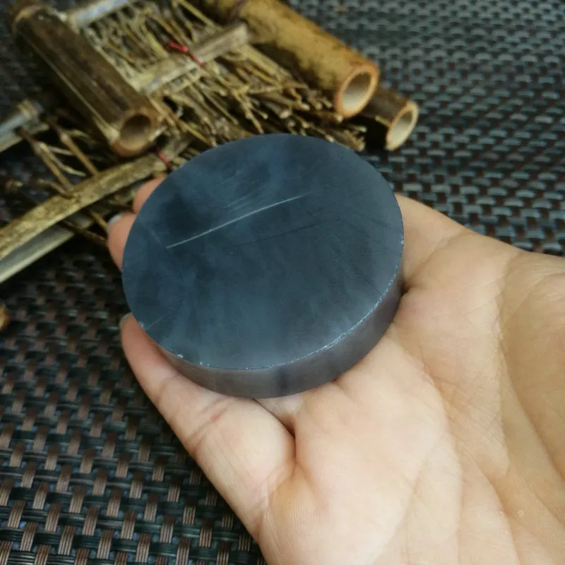 Natural Kunlun Jade Rough Nephrite Raw (90g,5.4X1.3cm)