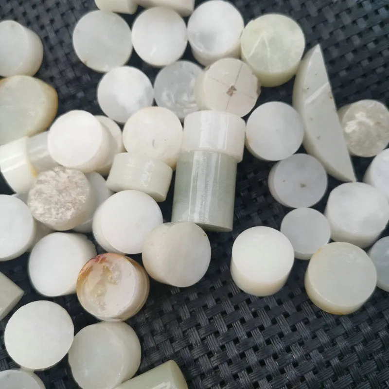 Natural Kunlun Jade Rough Nephrite Raw 932g
