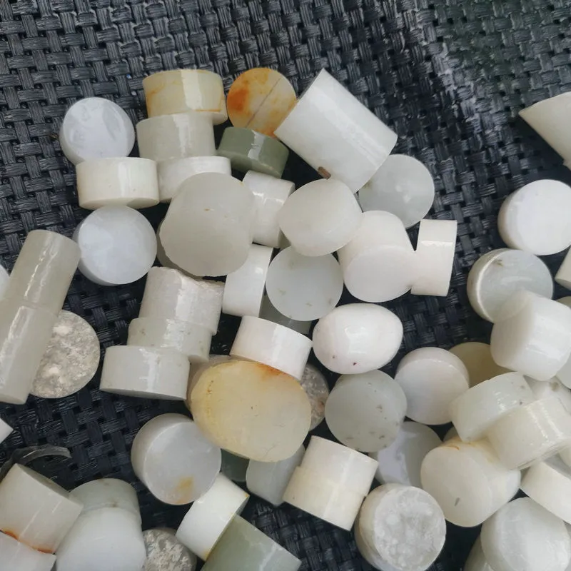 Natural Kunlun Jade Rough Nephrite Raw 932g