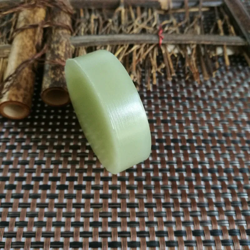 Natural Kunlun Jade Rough Nephrite Raw (93g,5.3X1.4cm)