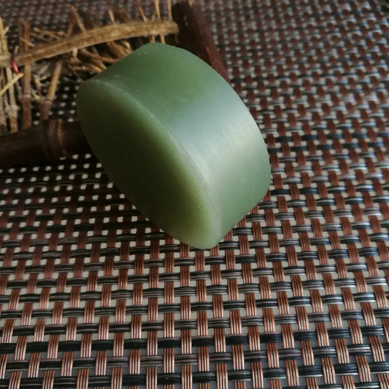 Natural Kunlun Jade Rough Nephrite Raw (95g, 4.8X1.8cm)