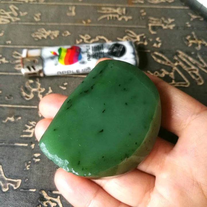 Natural Kunlun Jade Rough Nephrite Raw (95g, 5.3X4.2cm)