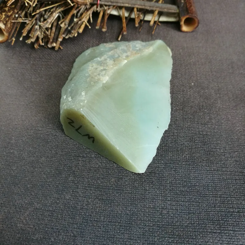 Natural Kunlun Jade Rough Nephrite Raw (9.5X6X2cm)