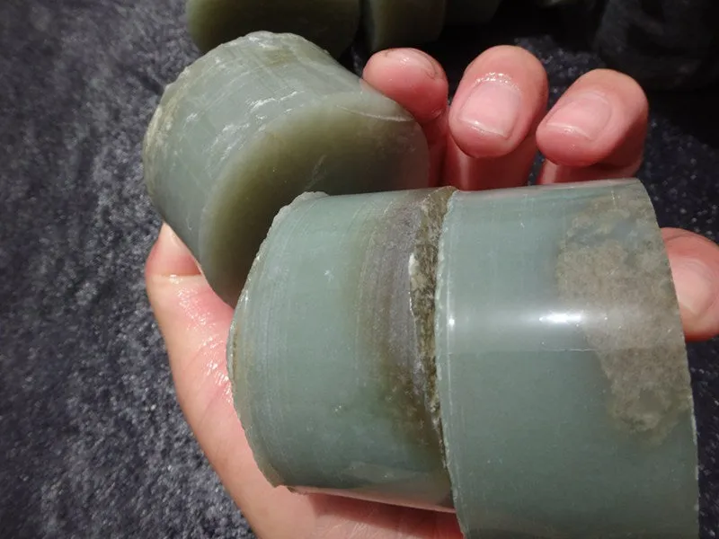 Natural Kunlun Jade Rough Nephrite Remains 25 pieces