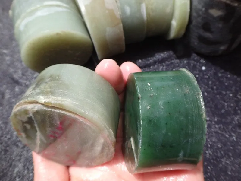 Natural Kunlun Jade Rough Nephrite Remains 25 pieces