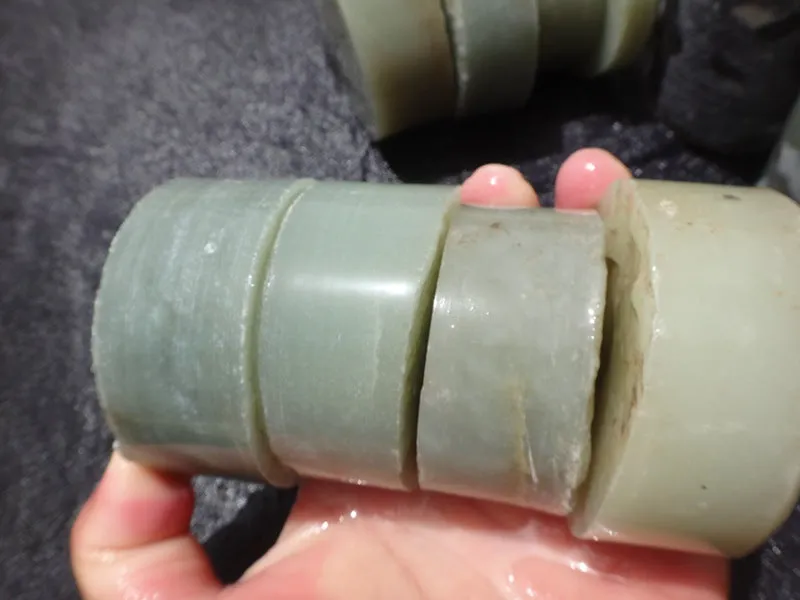 Natural Kunlun Jade Rough Nephrite Remains 25 pieces