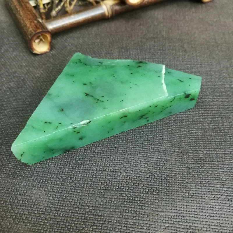 Natural Siberian Jade Rough Nephrite Raw (100g, 8.5x6x1.6cm)