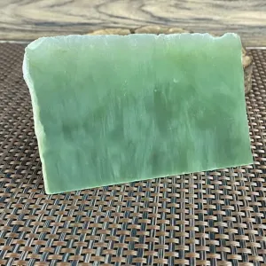 Natural Siberian Jade Rough Nephrite Raw (185g, 9.4X10.2X1.5cm)