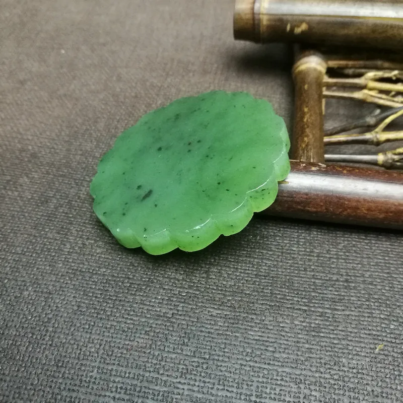 Natural Siberian Jade Rough Nephrite Raw (81g,5.3X1.3cm)