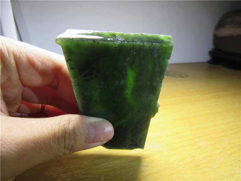 Natural Siberian Jade Rough Russia nephrite Raw (81.51g, 85X39X7mm)