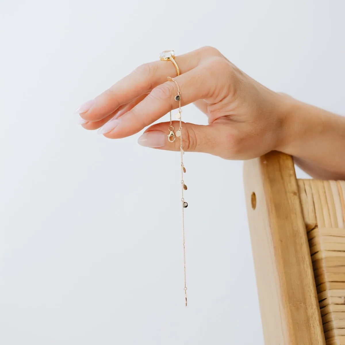 POISE DISK BRACELET - GOLD OR SILVER