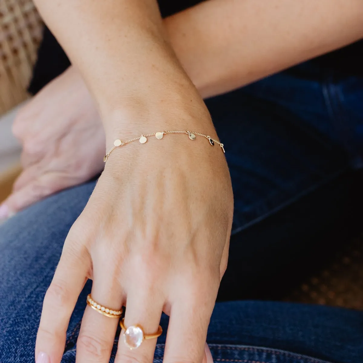 POISE DISK BRACELET - GOLD OR SILVER