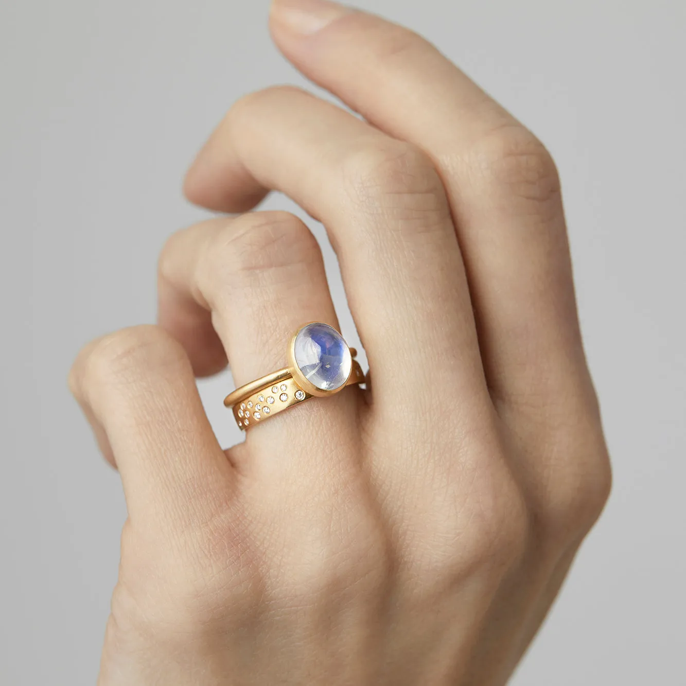 RMR23-OOAK | 3.25 Carat One-of-a-Kind Rainbow Moonstone Ring