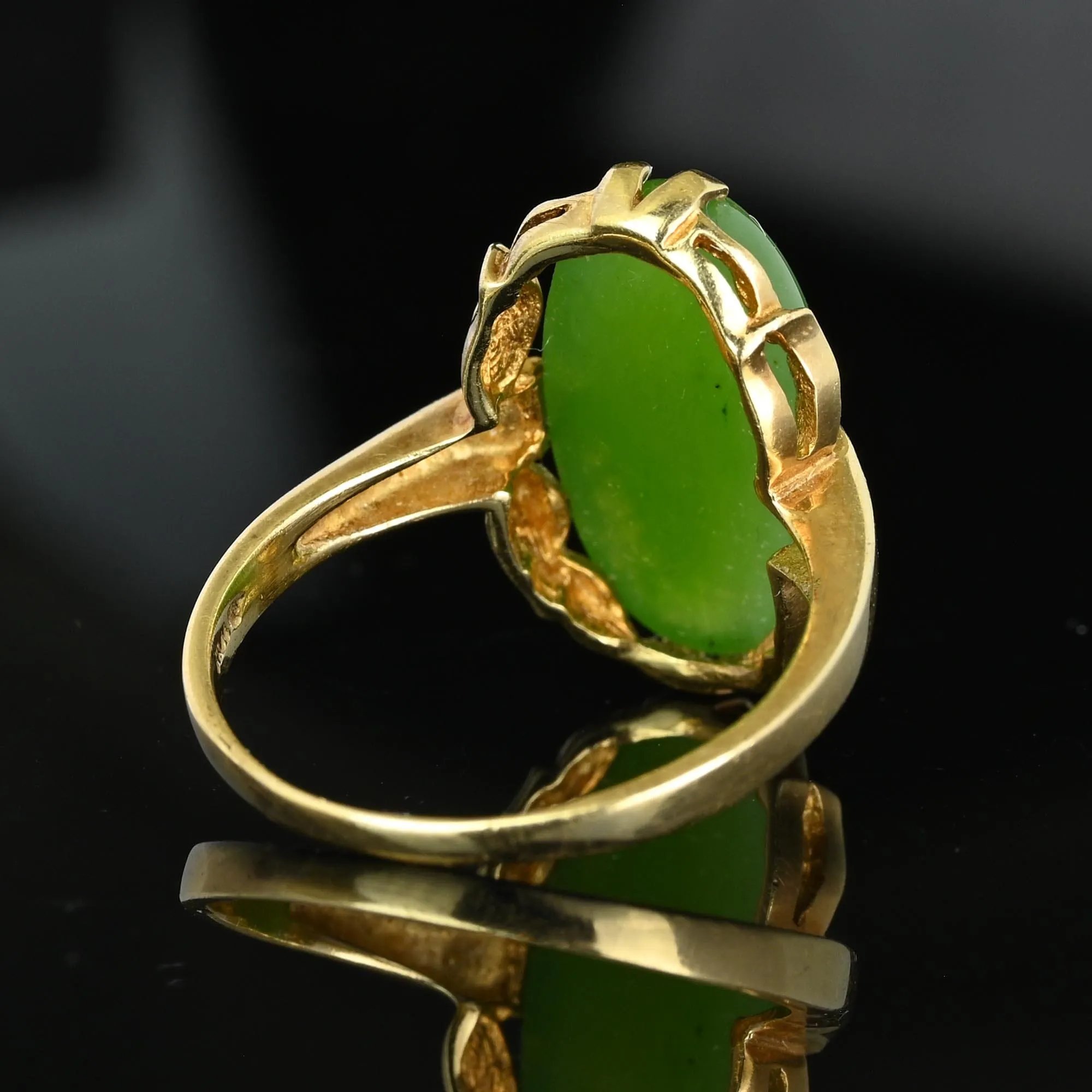Vintage Gold Leaf Oval Natural Jade Cabochon Ring