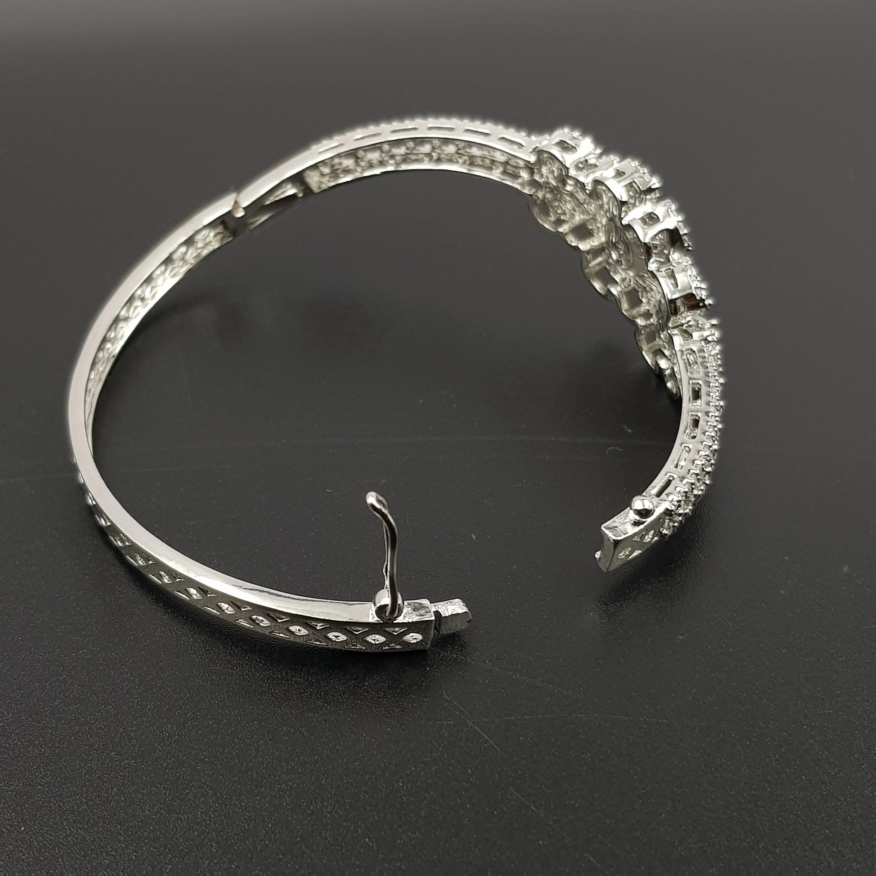 Zircon/AD Bracelet 11333-68